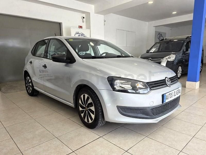 Usado VW Polo Advance 90 CV (66 kW) 2010 Gris / plata Utilitario