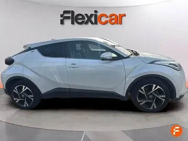 Używany Toyota C-HR Advance 184 KM (135 kW) 2022 Biały SUV