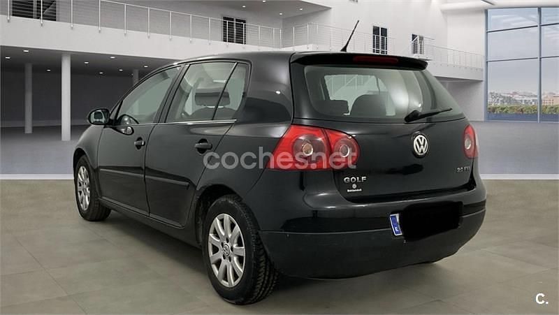 Usado VW Golf IV Highline 150 CV (110 kW) 2005 Negro Berlina