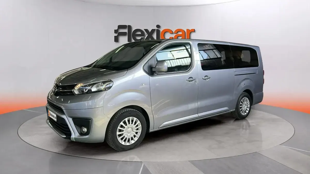Usado Toyota Proace Verso Active 131 CV (96 kW) 2023 Gris Familiar