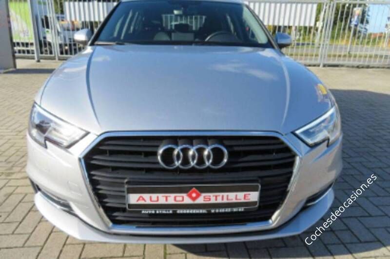 Usado Audi A3 Sportback Design 2018 Plata metalizado Utilitario