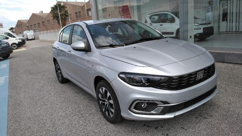 Gris claro Usado 2022 Fiat Tipo City Life Utilitario | 21.900 € - Imagen 1/4