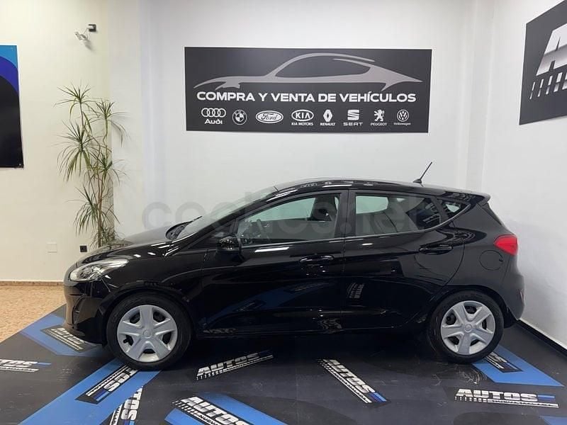 Usado Ford Fiesta Trend 85 CV (62 kW) 2018 Negro Utilitario