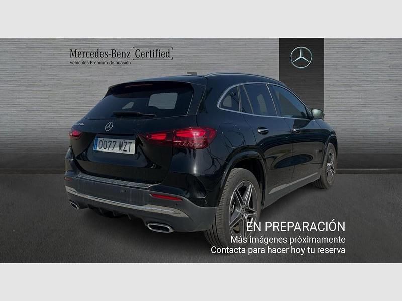 Usado Mercedes GLA250 AMG line 218 CV (160 kW) 2025 Negro SUV