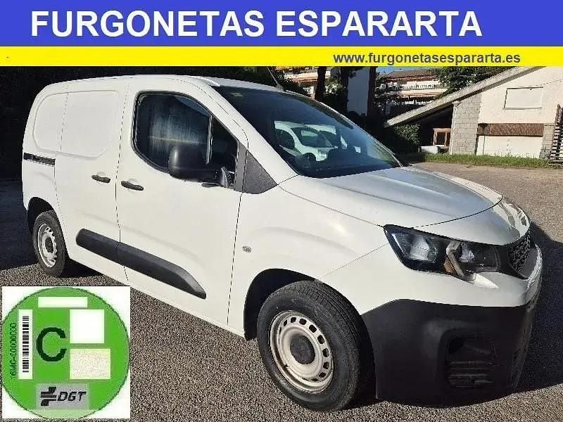 Usado Peugeot Partner 75 CV (55 kW) 2019 Blanco Monovolumen