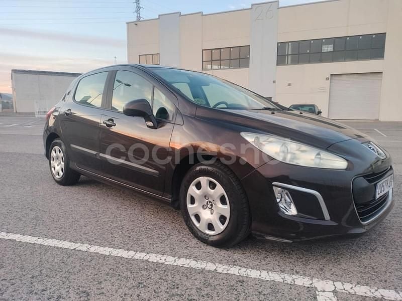 Marrón Usado 2012 Peugeot 308 Access Berlina | 4500 € (Buen precio) - Imagen 1/4