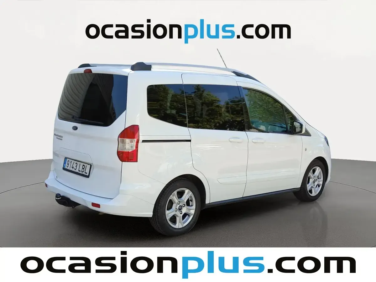 Usado Ford Tourneo Courier Trend 102 CV (75 kW) 2019 Blanco Monovolumen