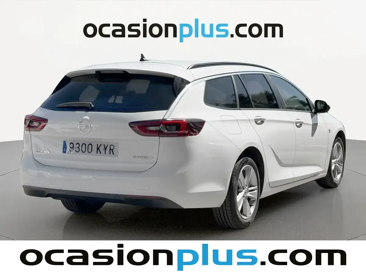 Usado Opel Insignia Selective 110 CV (80 kW) 2019 Blanco Familiar