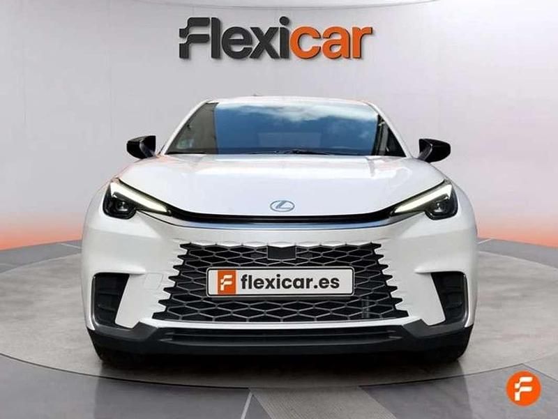 Usado Lexus LBX 136 CV (100 kW) 2024 Blanco SUV