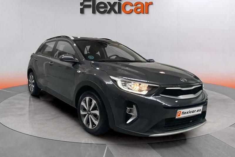 Gris Usado 2021 Kia Stonic SUV | 13.090 € (Precio justo) - Imagen 1/4