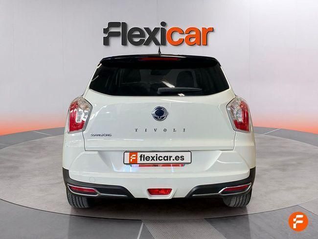 Usado Ssangyong (KGM) Tivoli 128 CV (94 kW) 2019 Beige SUV