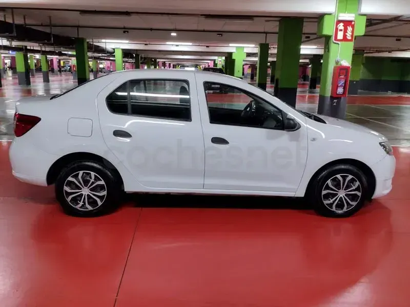 Käytetty Dacia Logan Ambiance 75 HP (55 kW) 2013 Valkoinen Sedan