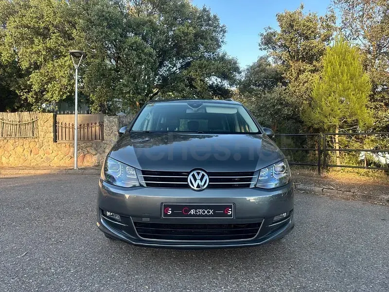 Usado VW Sharan Sport 177 CV (130 kW) 2014 Gris / plata Monovolumen