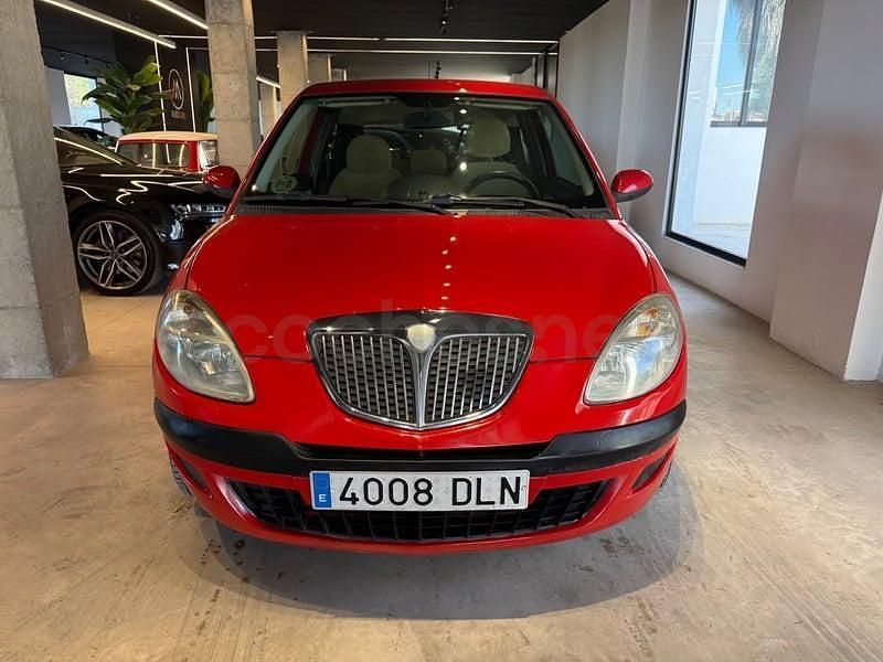Usado Lancia Ypsilon 60 CV (44 kW) 2006 Rojo Utilitario