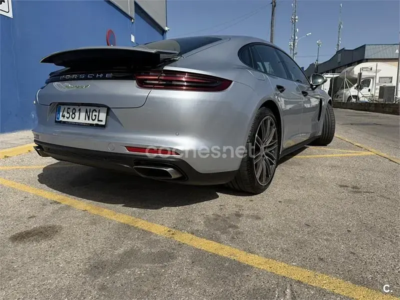 Usado Porsche Panamera 4 462 CV (339 kW) 2019 Gris / plata Berlina