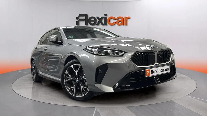 Usado BMW 116 122 CV (89 kW) 2025 Gris Utilitario