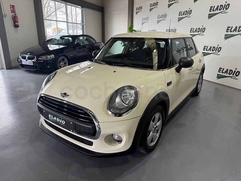 Usado Mini Cooper D 116 CV (85 kW) 2017 Beige Utilitario