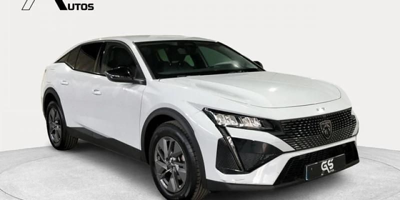 Usado Peugeot 408 Allure 136 CV (100 kW) 2024 Blanco SUV