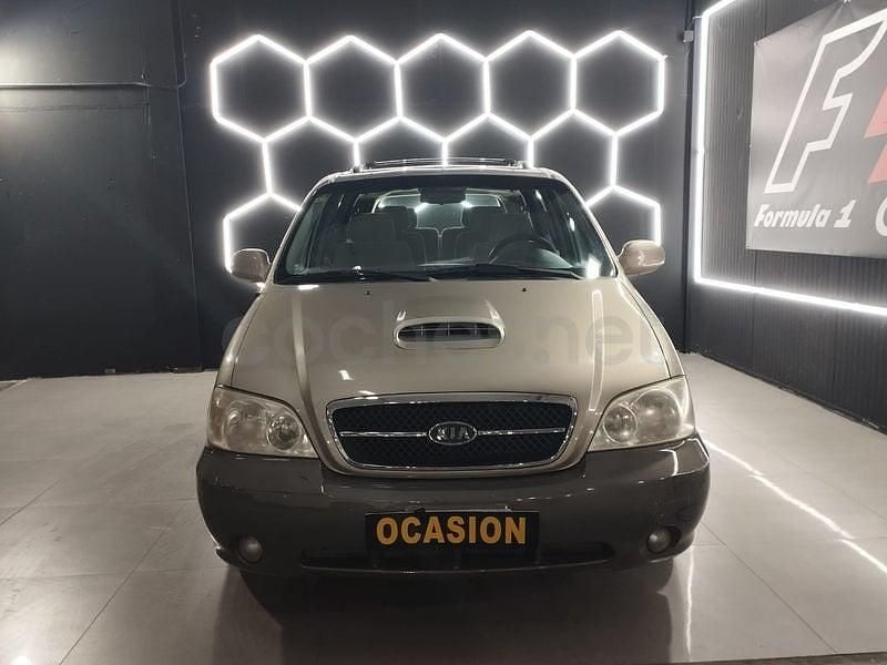 Usado Kia Carnival EX 144 CV (105 kW) 2004 Beige Monovolumen