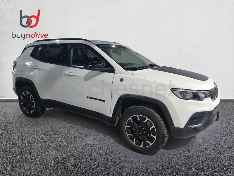 Usado Jeep Compass Trailhawk 240 CV (176 kW) 2022 Blanco SUV