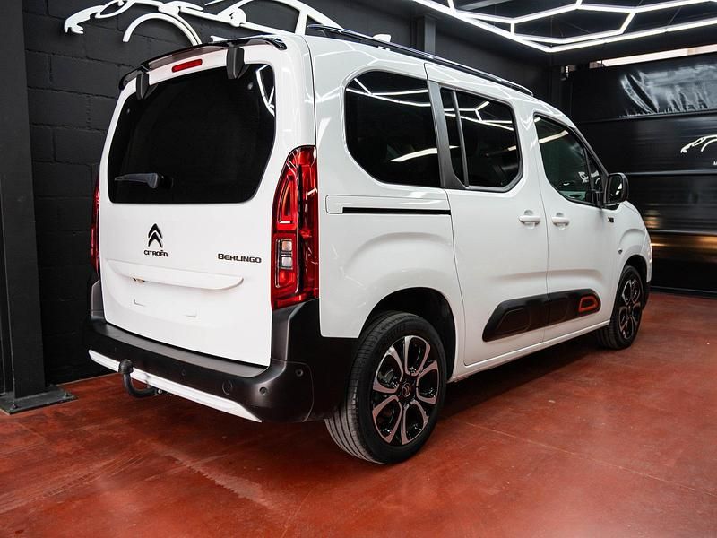 Usado Citroën Berlingo Shine 130 CV (95 kW) 2022 Blanco Monovolumen