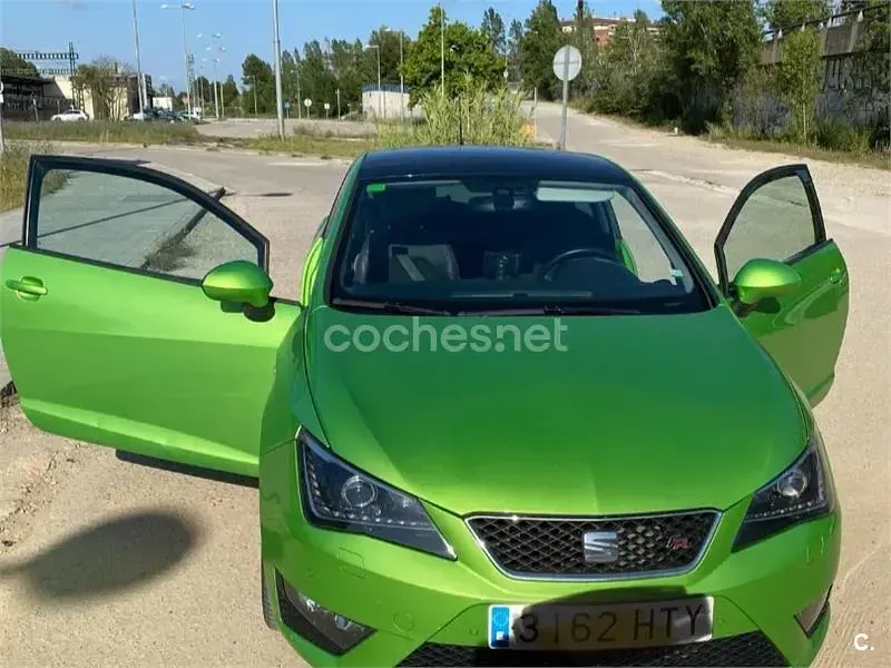 Usado Seat Ibiza SC FR 143 CV (105 kW) 2013 Verde Utilitario