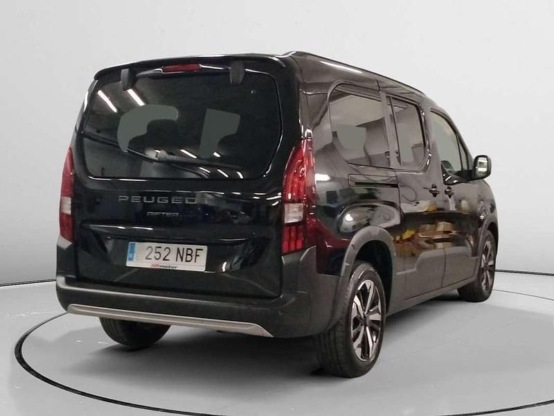 Usado Peugeot Rifter GT 132 CV (97 kW) 2025 Negro Monovolumen