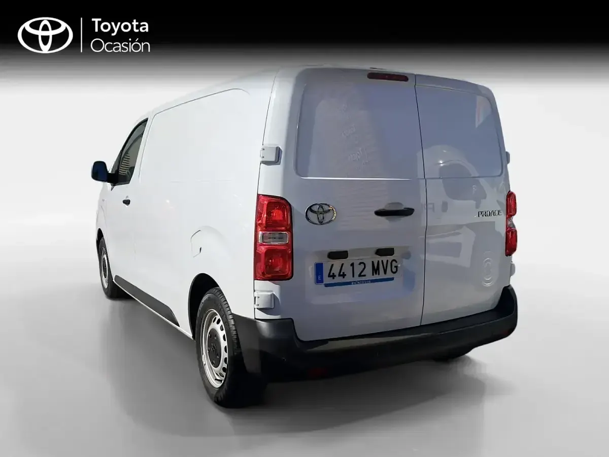 Usado Toyota Proace 120 CV (88 kW) 2024 Blanco Monovolumen