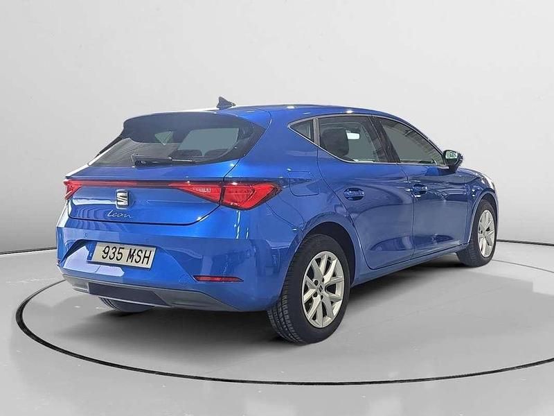 Usado Seat Leon Style 111 CV (81 kW) 2024 Azul Utilitario