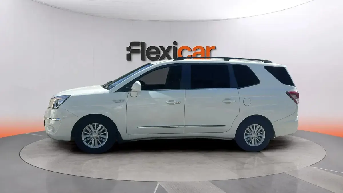 Usado SsangYong Rodius Limited 178 CV (130 kW) 2016 Blanco Monovolumen