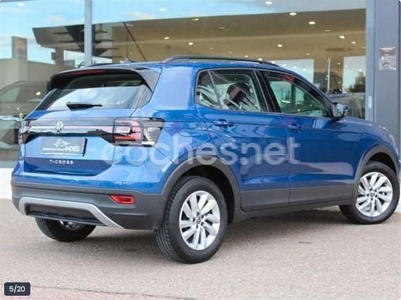 Usado VW T-Cross Advance 95 CV (69 kW) 2021 Azul SUV
