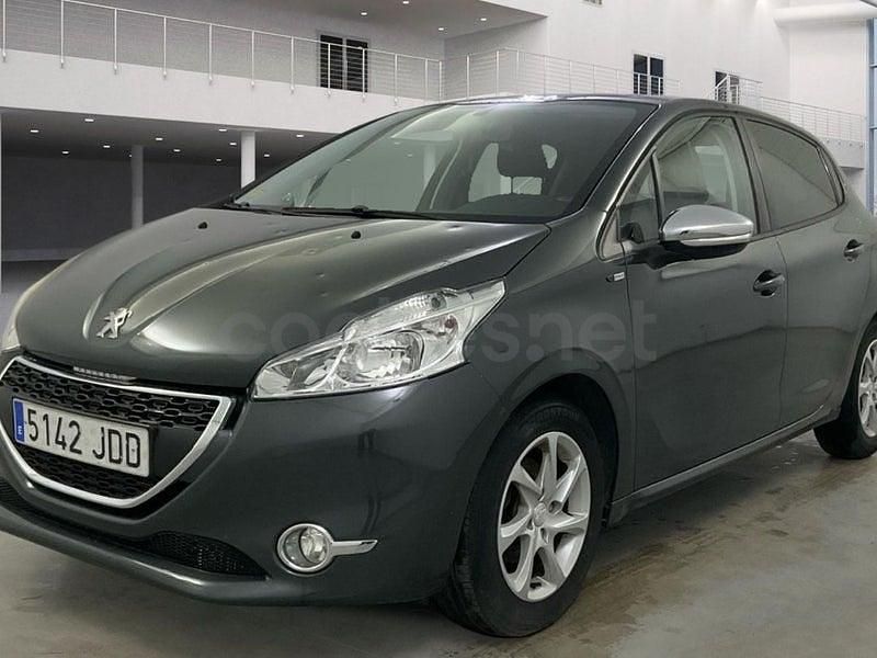 Usado Peugeot 208 Style 82 CV (60 kW) 2016 Gris / plata Utilitario