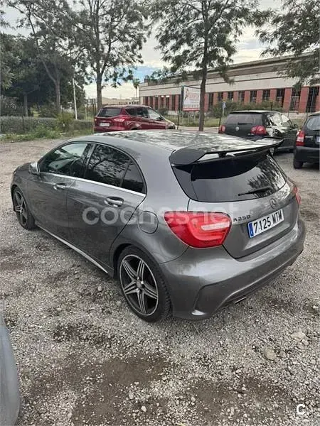 Usado Mercedes A250 AMG line 211 CV (155 kW) 2014 Gris / plata Utilitario
