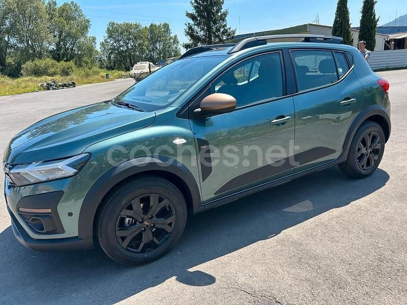 Verde Nuevo 2024 Dacia Sandero Extreme Utilitario | 17.000 € - Imagen 1/4
