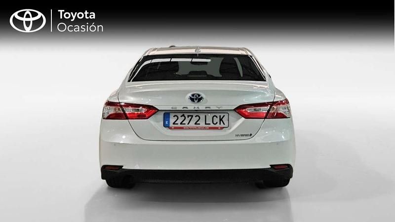 Usado Toyota Camry Advance 218 CV (160 kW) 2019 Blanco Berlina