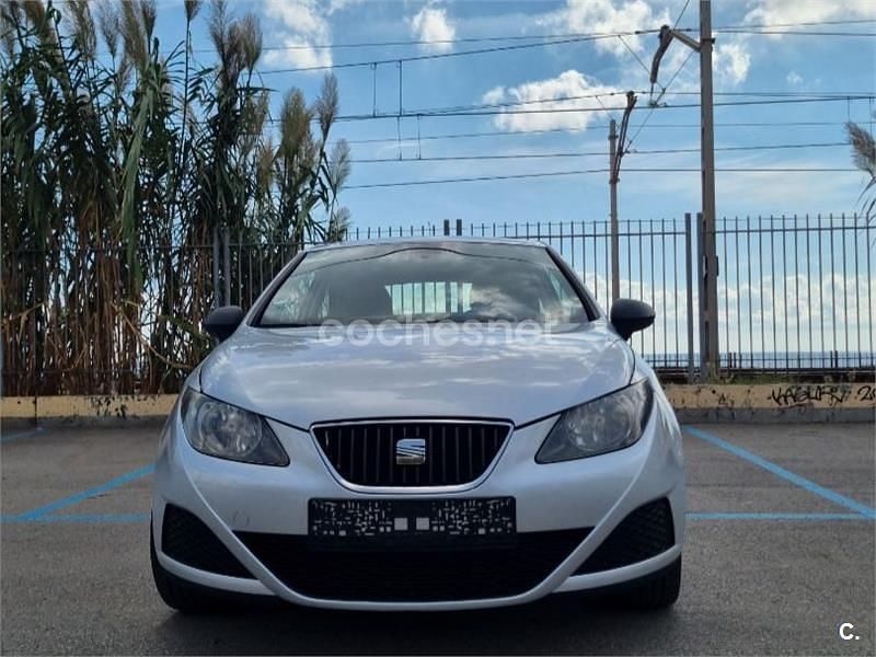 Usado Seat Ibiza SC Reference 70 CV (51 kW) 2010 Gris / plata Utilitario