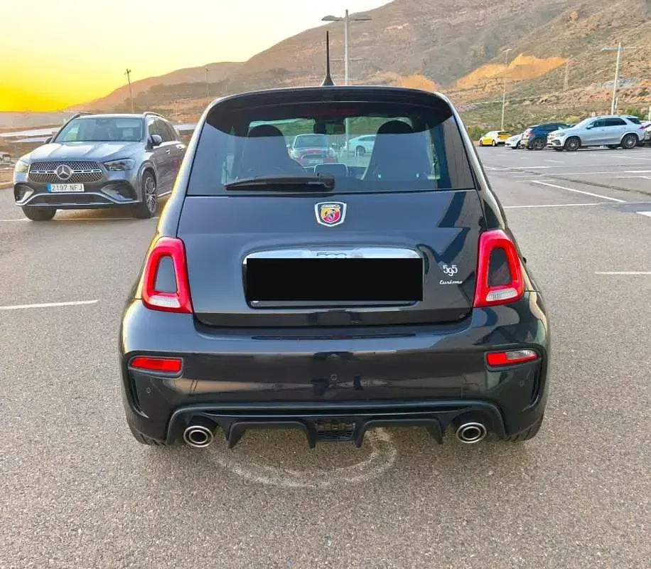 Usado Abarth 595 165 CV (121 kW) 2021 Negro Utilitario
