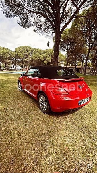 Usado VW Beetle 110 CV (80 kW) 2015 Rojo Utilitario