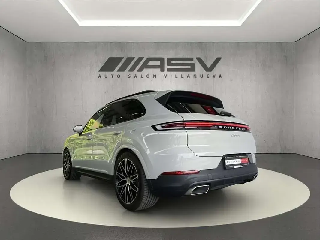 Usado Porsche Cayenne E-Hybrid 470 CV (345 kW) 2024 Gris SUV