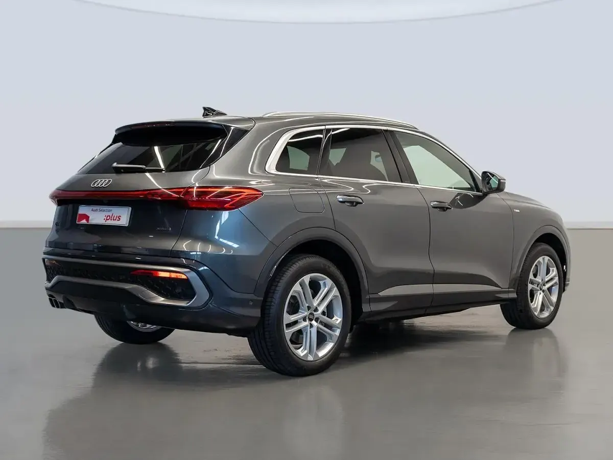 Usado Audi Q5 S-Line 204 CV (150 kW) 2025 Gris SUV