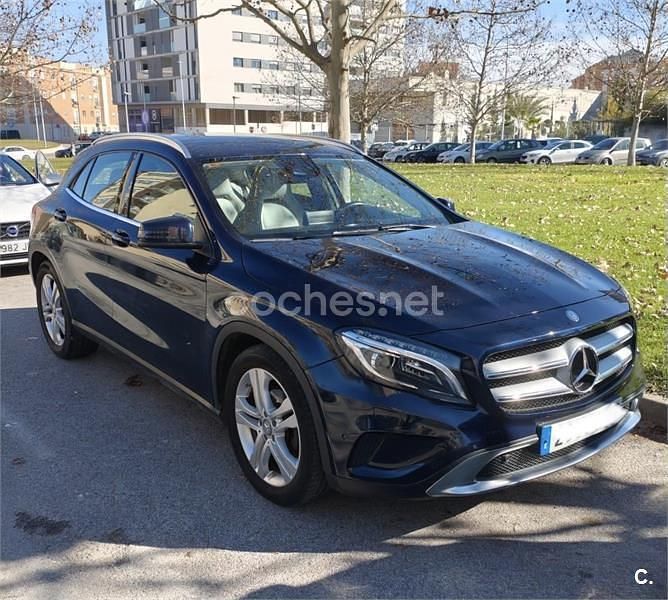 Usado Mercedes GLA200 AMG line 156 CV (114 kW) 2016 Azul SUV