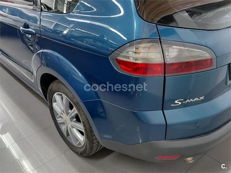 Azul Usado 2007 Ford S-MAX Trend Monovolumen | 4990 € (Un poco caro) - Imagen 1/4