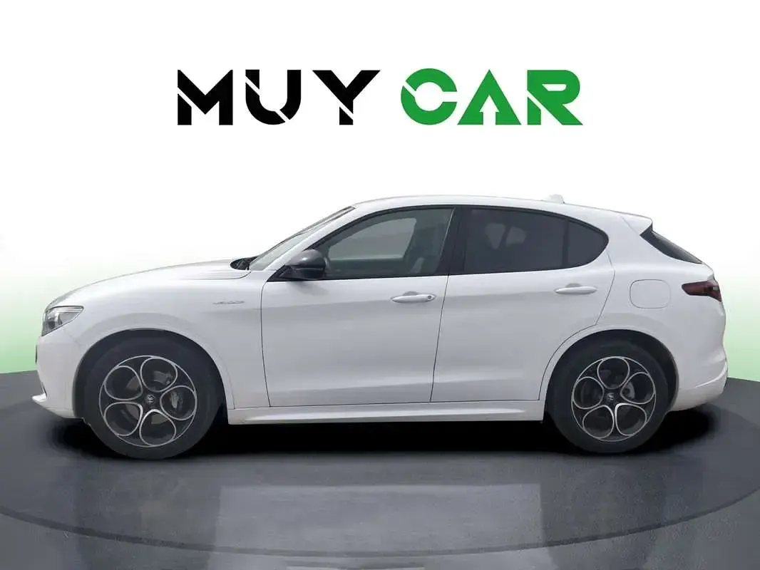 Usado Alfa Romeo Stelvio Veloce 210 CV (154 kW) 2022 Blanco SUV