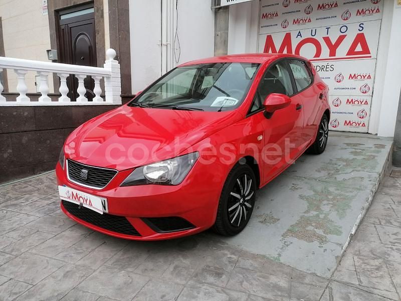 Usado Seat Ibiza Reference 85 CV (62 kW) 2013 Rojo Berlina