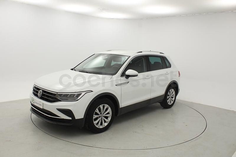 Usado VW Tiguan Life 150 CV (110 kW) 2022 Blanco SUV