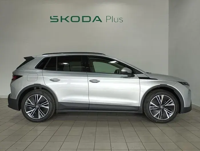 Usado Skoda Elroq 164 kW (224 CV) 2025 Gris plata SUV