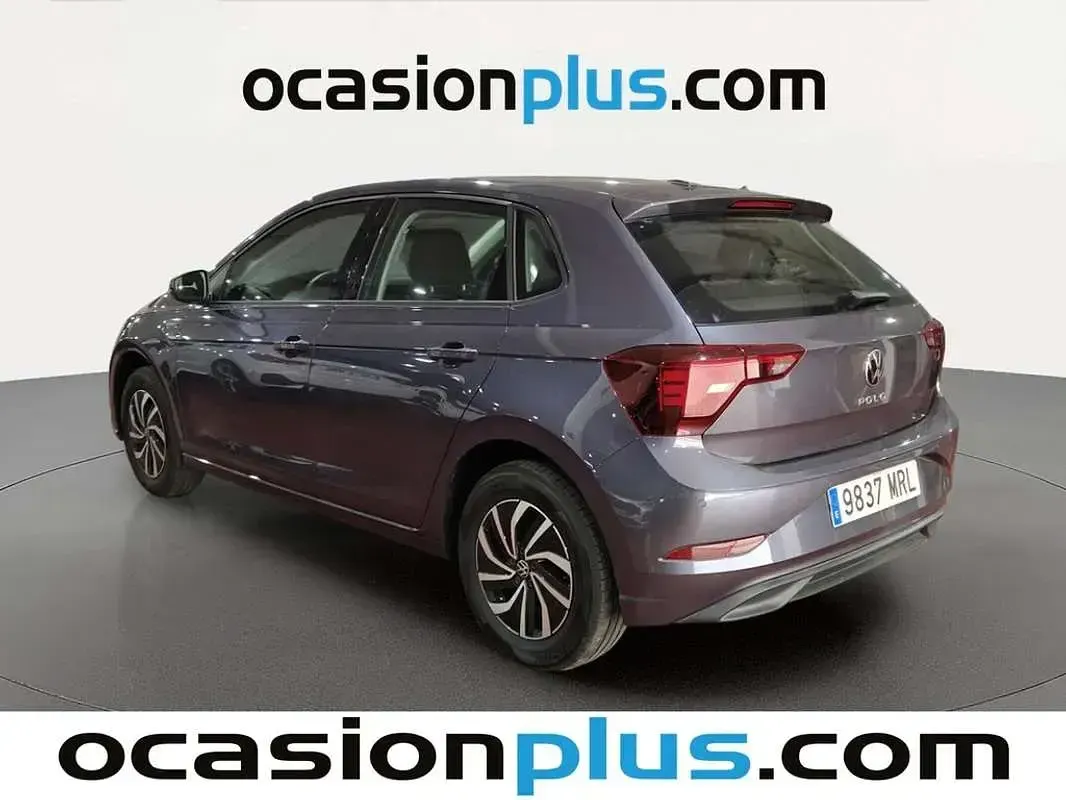 Usado VW Polo Life 95 CV (69 kW) 2024 Gris Utilitario