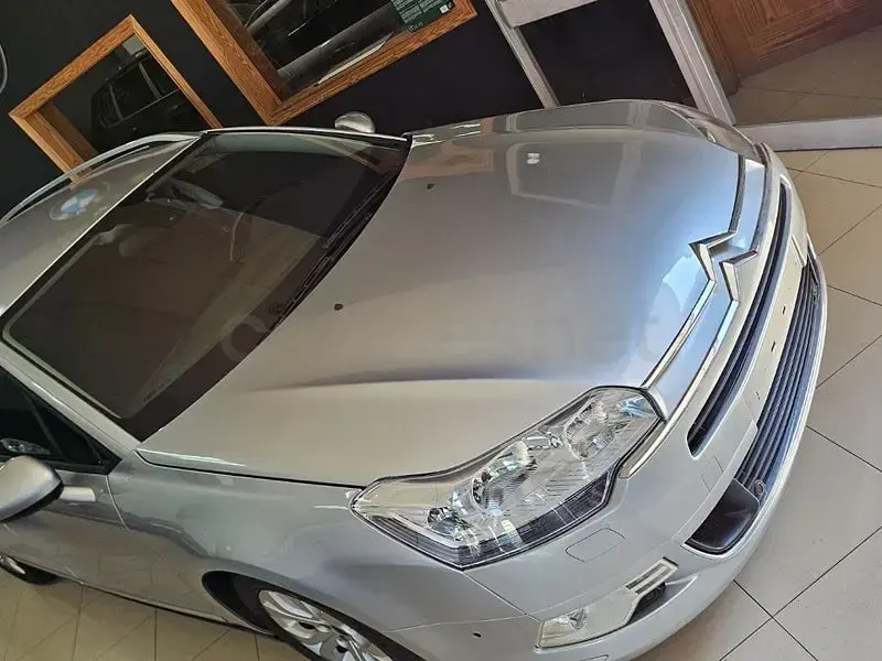 Usado Citroën C5 138 CV (101 kW) 2008 Gris / plata Familiar