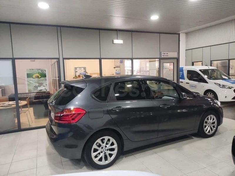 Usado BMW 225 Active Tourer iPerformance 220 CV (161 kW) 2021 Gris / plata Monovolumen
