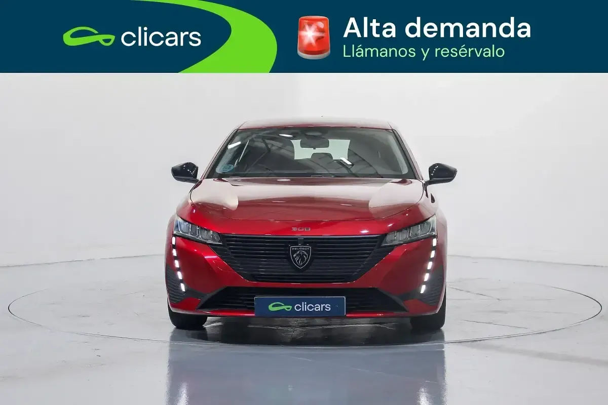 Usado Peugeot 308 Active 110 CV (80 kW) 2022 Rojo Berlina